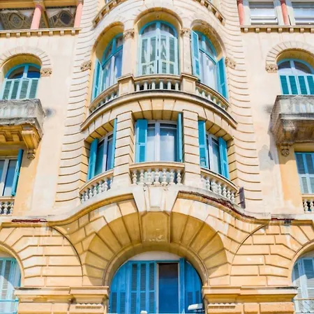 Riviera Place